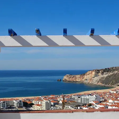 With 3 Bedrooms In With Wonderful Sea View Terrace And Wifi * Nazaré