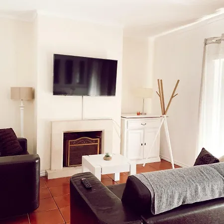 With 3 Bedrooms In With Wonderful Sea View Terrace And Wifi Apartment
